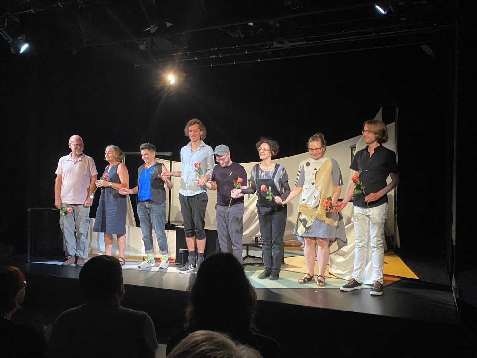 The team of Bär. Ein Zeitzeuge erzählt taking a curtain call at Schaubude Berlin
